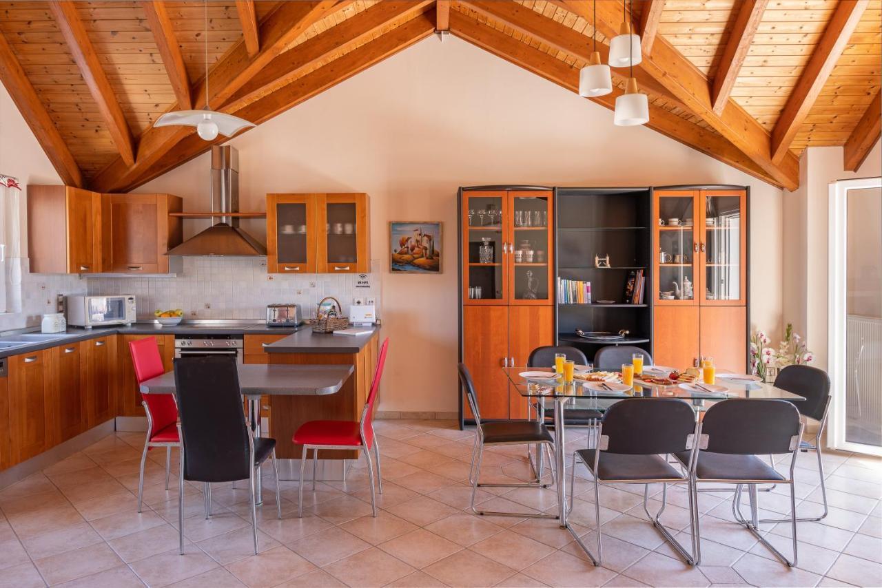 Grand Square Apartment Argostoli  Esterno foto